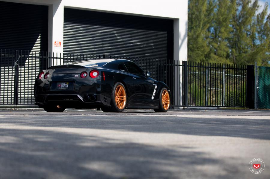  Nissan GT-R on Vossen Wheels (CG-202) 2017 года  (фото 51 из 51)